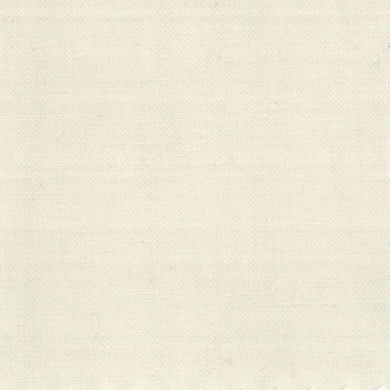 9900 281 Bella Solids Eggshell Moda - Eggshell