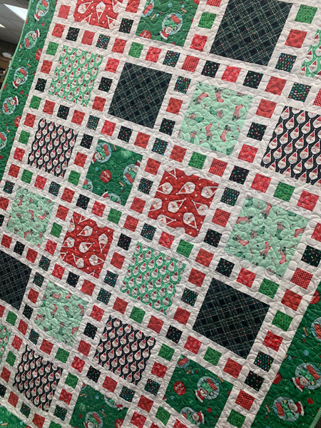 12 Pack Quilt of the Month - Dos Cuadrados featuring Jolly Holiday