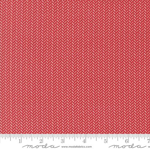 5246 14 Berry And Pine        Cranberry