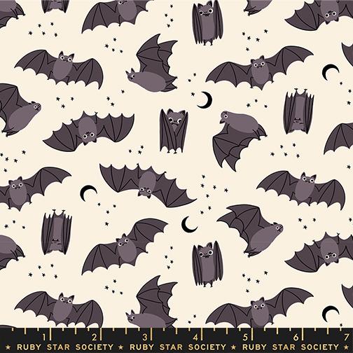 RS5194 11 Freaky Familiars        Natural